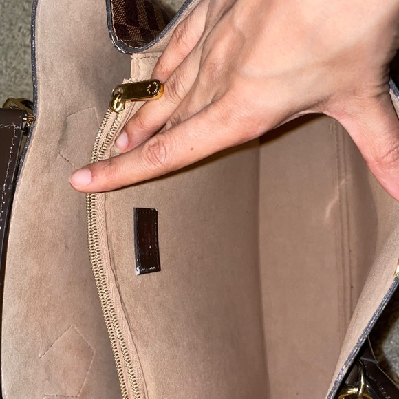 Authentic Louis Vuitton Kensington - Picture 9 of 11